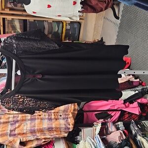 Torrid top 3x with lace